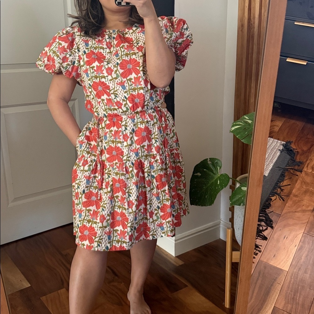 Talulah Puff Sleeve Open Back Floral Mini Dress. M